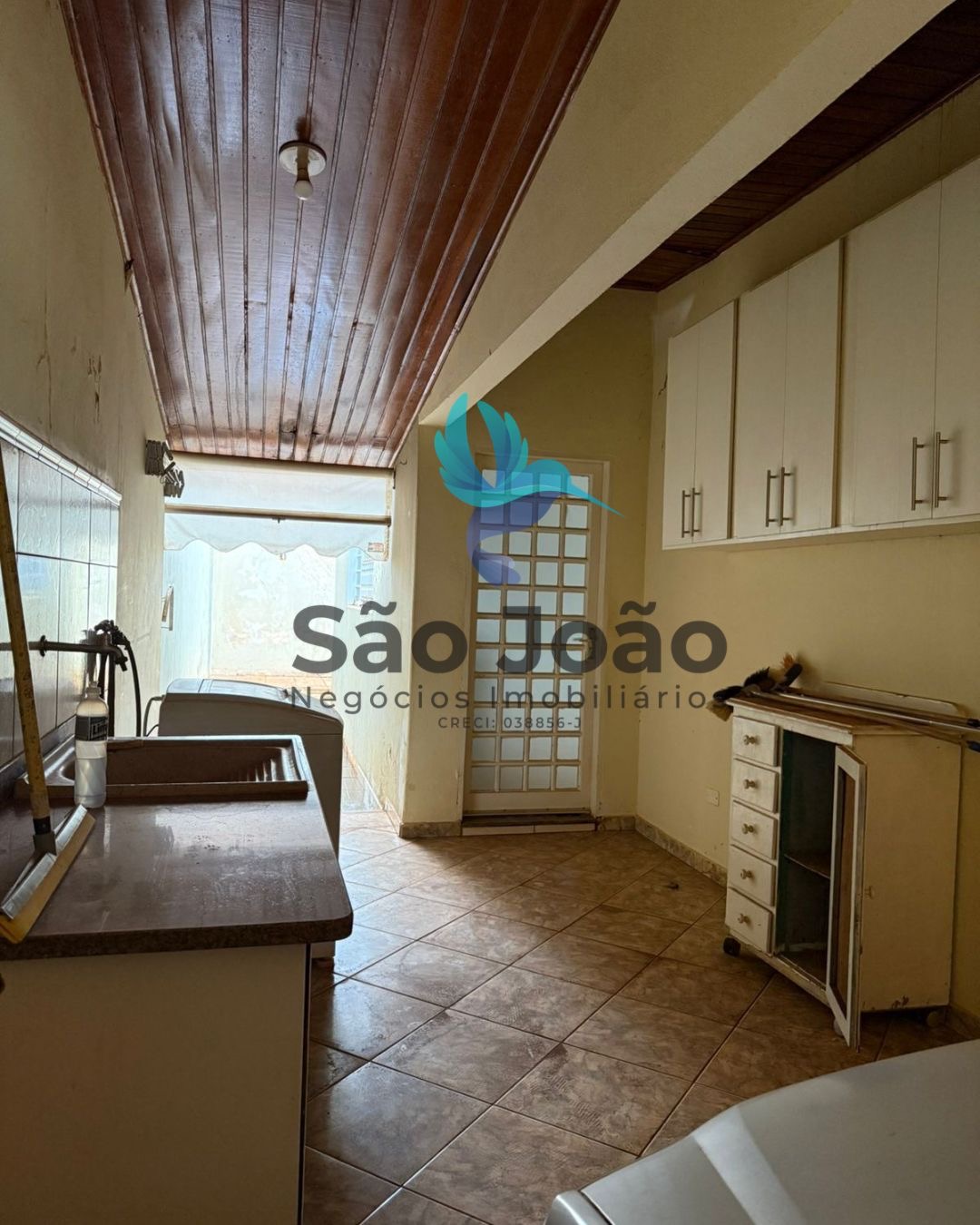 76726f40-36a7-42a0-b5f0-4d4963138458